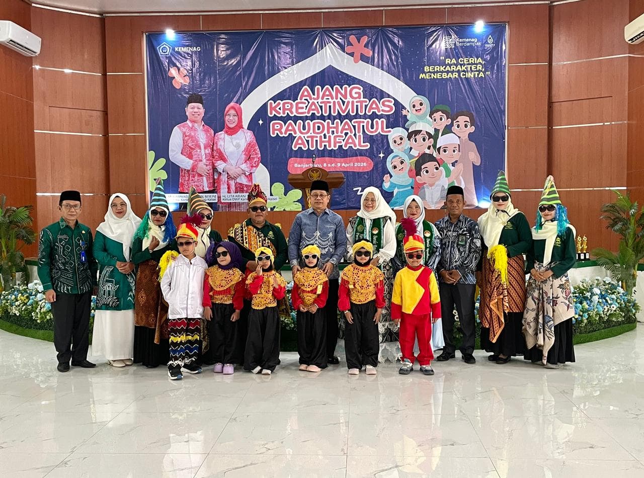 Kepala Kemenag Kab. Banjar Menghadiri Ajang Kreativitas Raudhatul Athfal se-Kalimantan Selatan di Asrama Haji Banjarmasin
